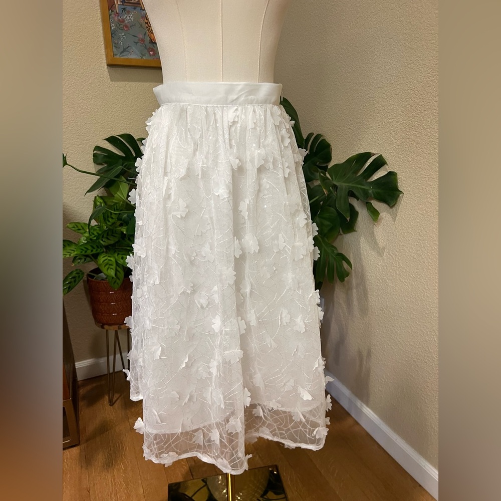 Reve - White Sheer Floral Midi Skirt - Size Small